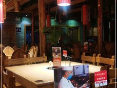 大堂-野山舂·贵州现舂酸汤火锅(鸿通城店)