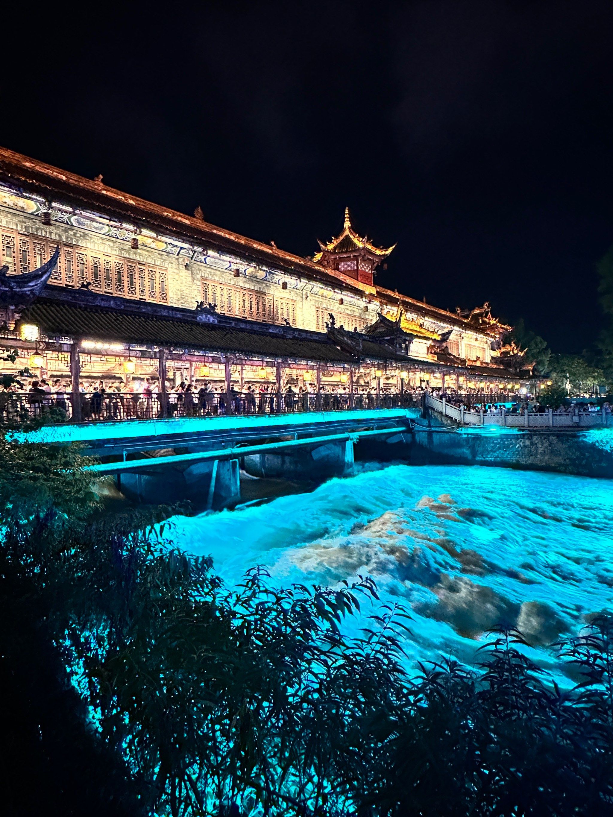 南桥蓝眼泪的美