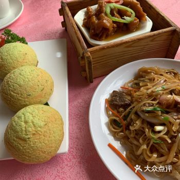 好像才3块一个人，从来没遇到过茶位费那么便宜的！