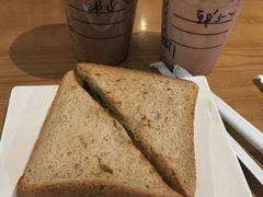 -星巴克(广州中华广场B1层店)