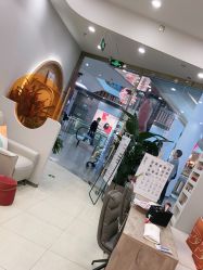 -进巍美甲美睫店