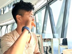 -广州塔卢特斯法国旋转餐厅