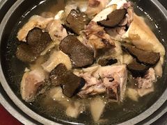 黑松露蒸走地鸡-半山腰·云南菜(侨福芳草地店)
