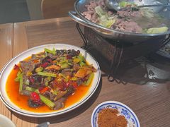 -肖四女乐山跷脚牛肉(世博源店)