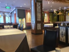 -八府香鸭·啫啫煲(华山路店)