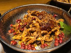 手撕扁担鸡-吃饭皇帝大土家民族菜(正大广场店)