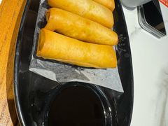 蟹黄鱼春卷-馋三尺蟹粉小笼(人民广场店)