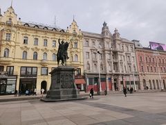 -耶拉契奇总督广场