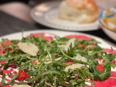 威尼斯风味生牛肉薄片配芝麻菜-IL TEATRO 精品意大利餐厅