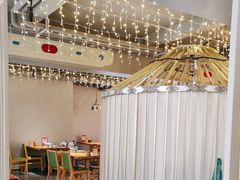 -娜仁图雅蒙古美食村(33小镇店)