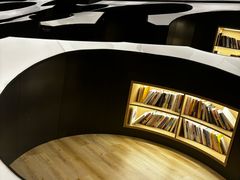 -涨巢·潮玩水疗局