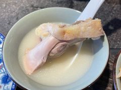 -大匠工房古船木艺术餐厅·猪肚鸡专门店(长白仙岛店)