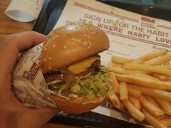 -The Habit Burger Grill 哈比特汉堡(爱琴海店)