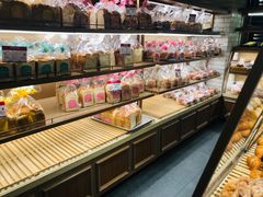 面包甜点陈列柜-山崎面包(静安久光店)