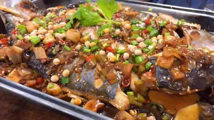 美滋坊烤鱼海鲜烧烤(金街)-"菜品还可以吧,服务不错,鱼很不错,.