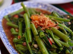 -卷心菜和避孕套餐厅(Pattaya)