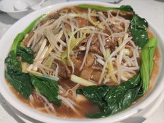湿炒牛河-肥仔文澳门猪骨煲(南京西路店)
