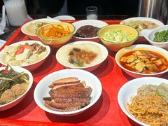 -蓝田九大碗民俗食府(蓝田店)
