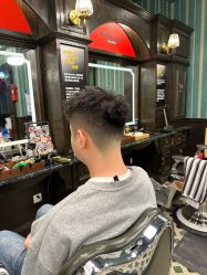 -海文先生国潮烫染男士理发馆