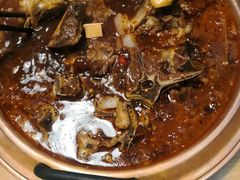 -虾弄弄海派小龙虾·牛羊蝎子火锅