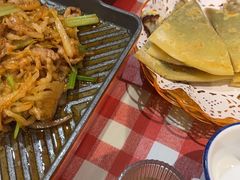-老郑家东北春饼(龙悦居店)