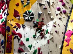 -问山MountQuest攀岩馆