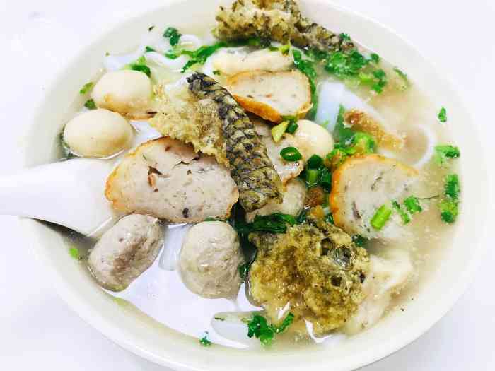 华哥正宗潮州鱼蛋粉-"看完电影,和小伙伴路过这家鱼蛋粉店,看到.