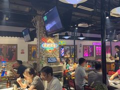 -马路牙子烧烤音乐酒馆(望京店)