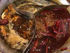 艳红酸辣三拼锅-陈艳红火锅菜·冒菜(簋街店)