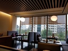 靠窗位-枣子树素餐厅(铂金城店)