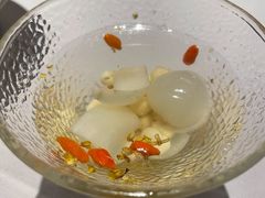 百合桂圆鸡头米-屋里厢上海菜馆