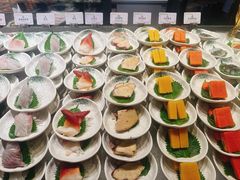 -雍容荟帝王蟹活龙虾展台自助(IFS黑金店)