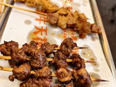 -威记烧嘢·南宁烧烤·超级生牛(绿地店)