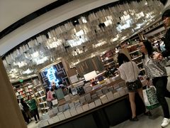-覔书店(壹方城店)