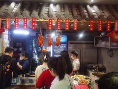 -爆炸头阿姨小四川正宗川味小吃(无任何分店)