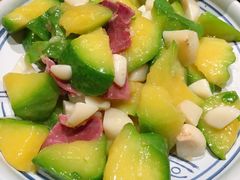 -云海肴·汽锅鸡·云南菜(天山百盛优客店)