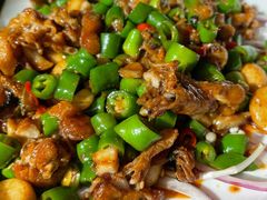 紫苏香辣牛蛙-凤凰湘语·海派湘菜(浦东旗舰店)