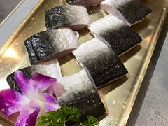 -围炉肉舍•炭烤活鳗•丹东海鲜烤肉(步行街店)