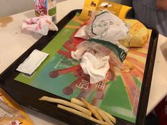 -麦当劳(汉口火车站候车室店)