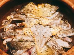 砂锅焗东海大黄鱼-人间采蜜(海信广场店)