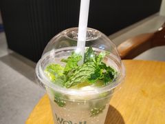 -WOW coffee
