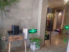 -HIGH FIVE哈福手工汉堡(桂林路店)