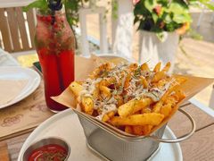 -Mark&Mars Restaurant