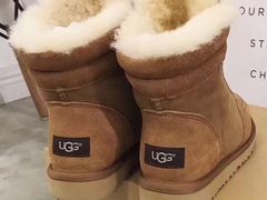 -UGG(燕莎奥特莱斯购物中心店)