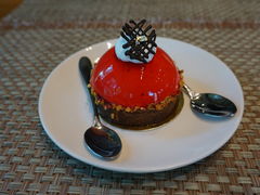 -Chom Cafe and Restaurant