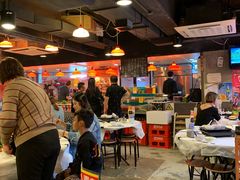 大堂-鲜入围煮花胶鸡海鲜火锅