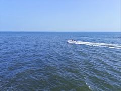 -北戴河碧螺塔海上酒吧公园