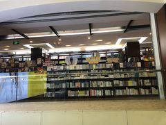 -新华书店(泉城路店)