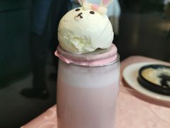 草莓奶昔配小兔冰激凌-西堤牛排(南京龙江店)