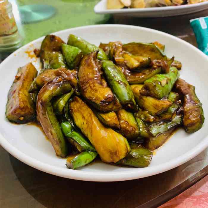 老滋味农家乐(崇明店)-"菜品:中规中矩的农家菜,菜量实在,小葱炒.